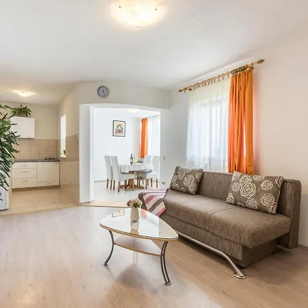 Sky Apartman Podstrana