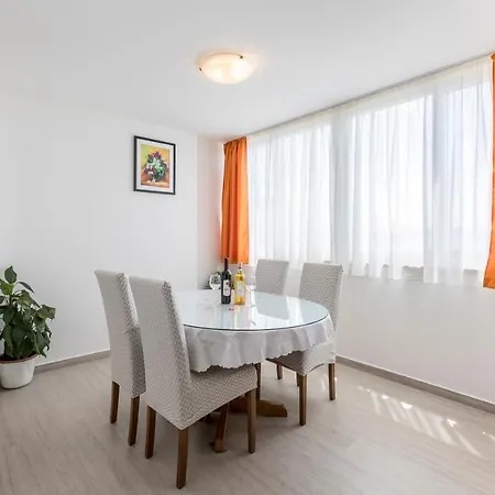 Sky Apartment Podstrana