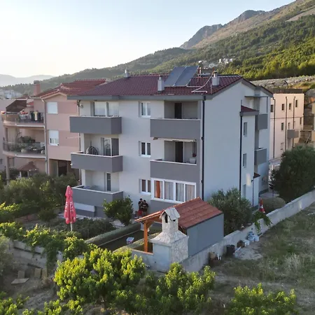 Sky Apartament Podstrana