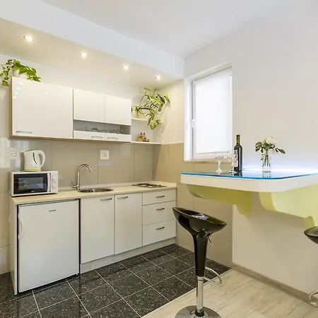 Sky Apartament Podstrana